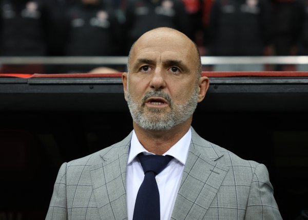 不太出名😂媒体东谈主:普罗别日和拉巴迪亚入围国足主帅临了名单