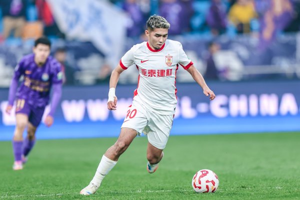 亚泰6日蚁集备战2025年收官战