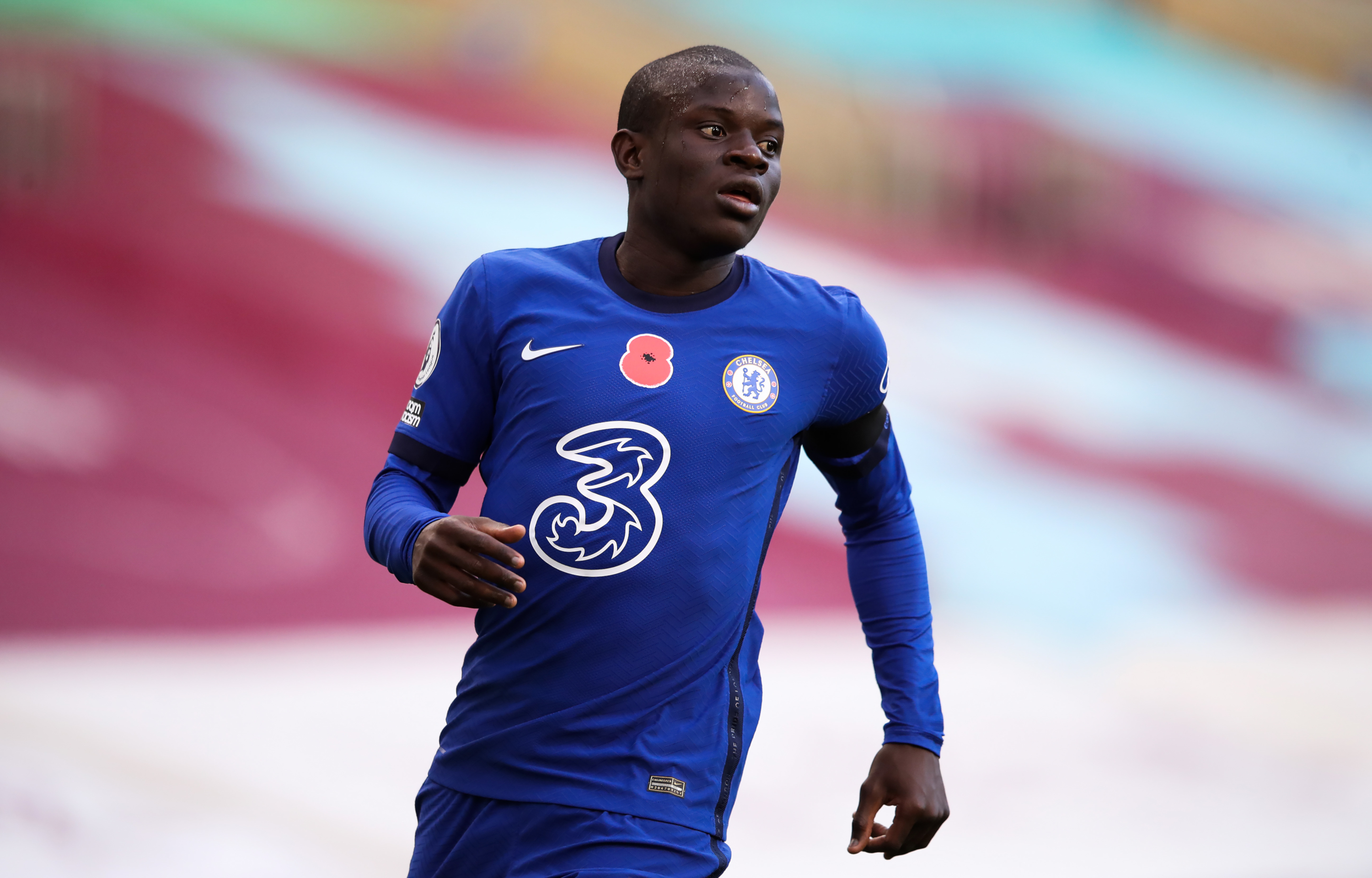 李可庆祝亚冠赢球:为申花队自豪,接下来为职业联赛 收官助威 冲刺跑